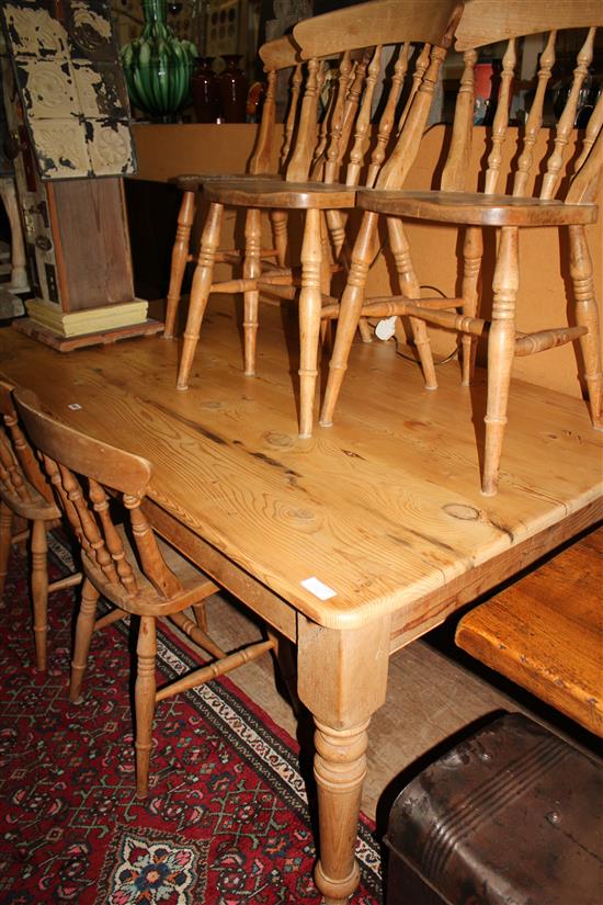 Pine kitchen table & 5 chairs